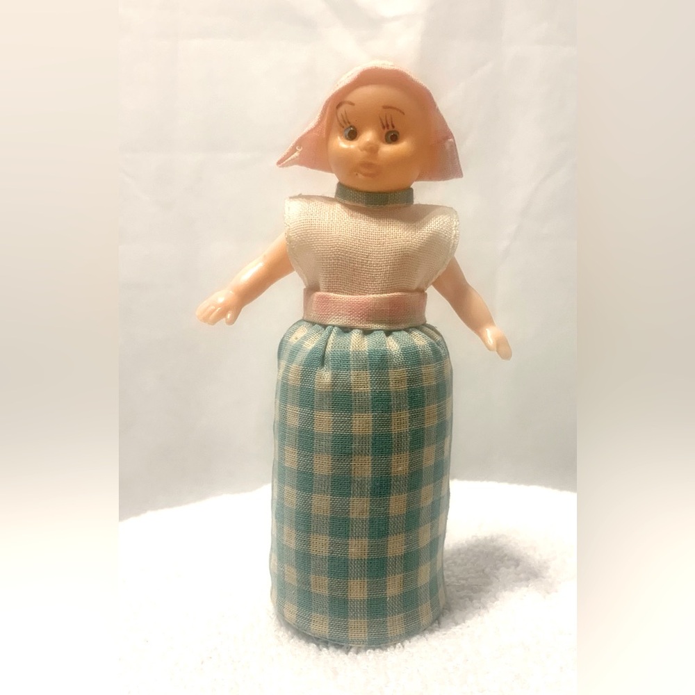 Sewing Dutch Girl Pin Cushion